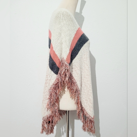 Say What? New York Knit Poncho – Geometric Fringe Design, One Size, Made in USA - Picture 3 of 10